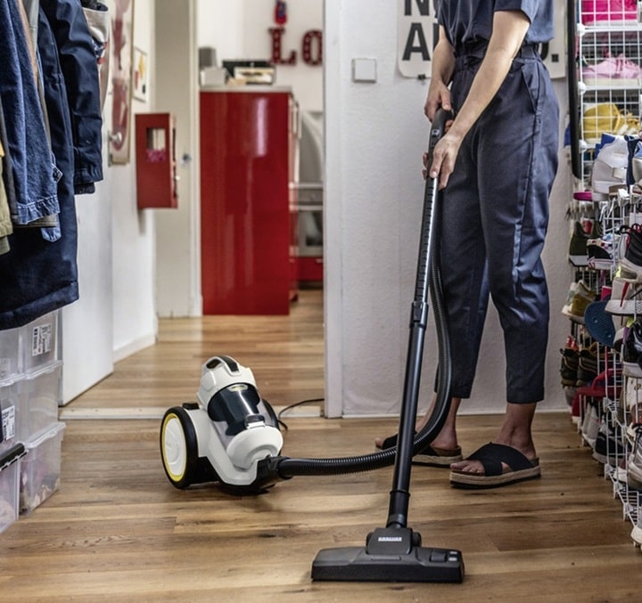 Máy hút bụi khô Karcher VC 3 Plus White công suất mạnh, hút sạch bụi bẩn Máy hút bụi khô Karcher VC 3 Plus White công suất mạnh, hút sạch bụi bẩn