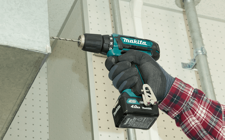 Máy khoan Makita DF333D có khả năng khoan ổn định Máy khoan Makita DF333D có khả năng khoan ổn định