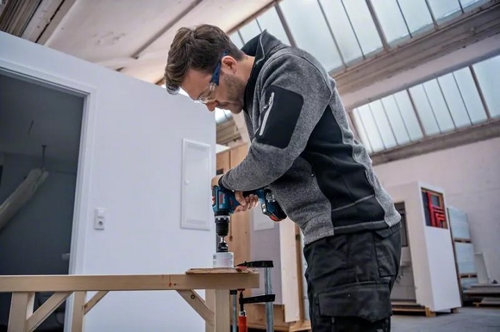 GSB 18V-90 C Solo làm việc mạnh mẽ