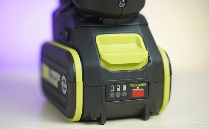 Sử dụng pin Li-ion cao cấp, tiết kiệm năng lượng