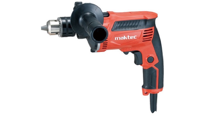 Máy khoan búa Maktec MT817 hoạt động mạnh mẽ 