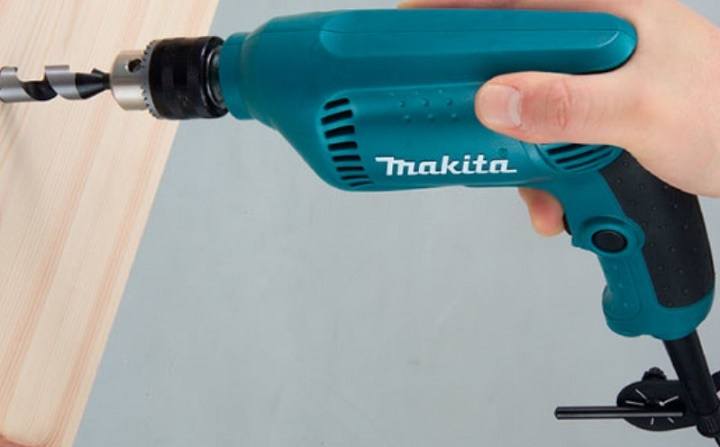 Máy khoan Makita 6411 khoan dễ dàng trên thép, gỗ