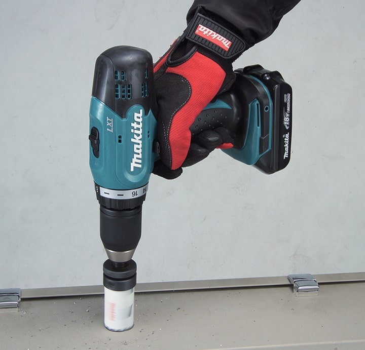 Makita DDF453SYE động cơ chổi than, pin 18V