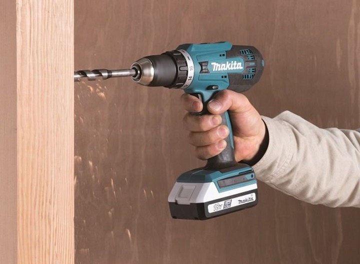 Makita DF488DWE có khả năng làm việc mạnh mẽ Makita DF488DWE có khả năng làm việc mạnh mẽ