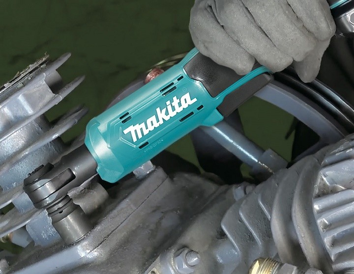 Makita WR100D sử dụng thích hợp tại nơi góc khuất, chật hẹp Makita WR100D sử dụng thích hợp tại nơi góc khuất, chật hẹp