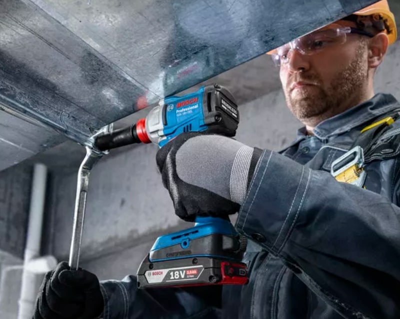 Máy bắt vít ốc Bosch GDX 18V-25 bắt vít mạnh mẽ