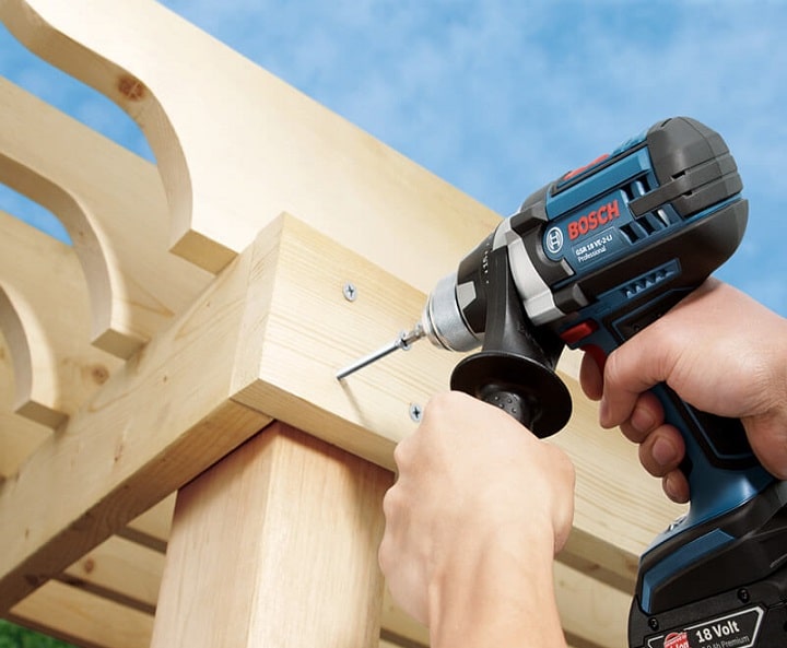 Bosch GSR 18V-EC có khả năng bắt vít trơn tru Bosch GSR 18V-EC có khả năng bắt vít trơn tru