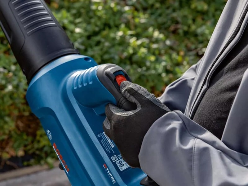 Bố trí nút điều chỉnh tốc độ lưu lượng khí dễ thao tác Bố trí nút điều chỉnh tốc độ lưu lượng khí dễ thao tác